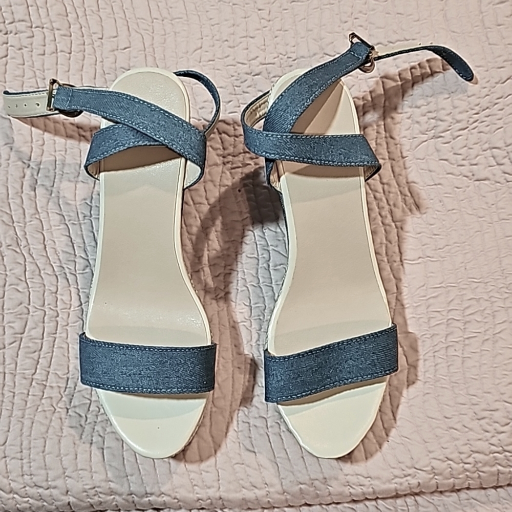 Sandals ankle very cute 😍 with outfits
